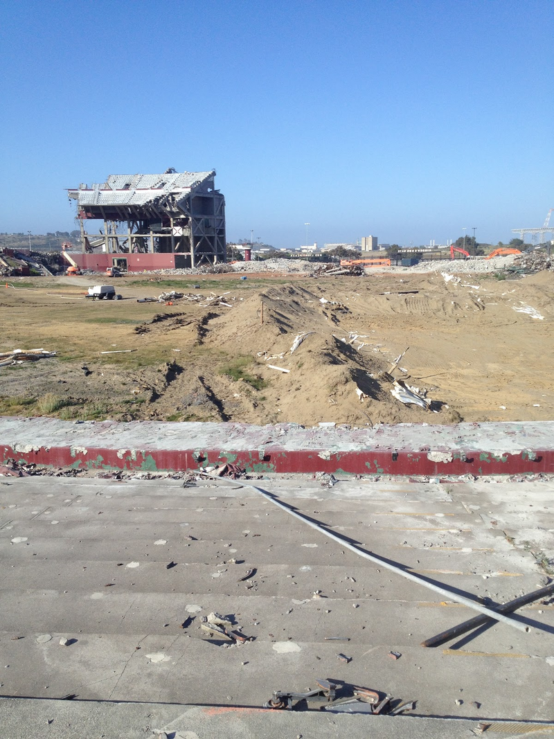 Illustration for article titled We Hopped A Fence And Explored The Ruins Of Candlestick Park